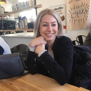 Meet your Posher, Monica